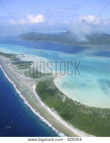 Vue aérienne de Bora Bora