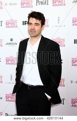 LOS ANGELES - helmi 23: Ron Livingston osallistuu 2013 Film Independent Spirit Awards teltalla