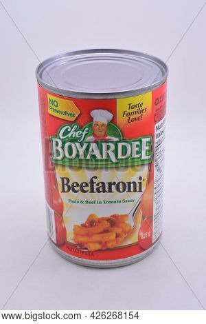 Manila, Ph - July 9 - Chef Boyardee Beefaroni Pasta And Beef In Tomato Sauce On July 9, 2021 In Mani