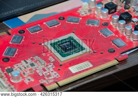 Video Graphic Adapter Whithout Cooling System. Gpu