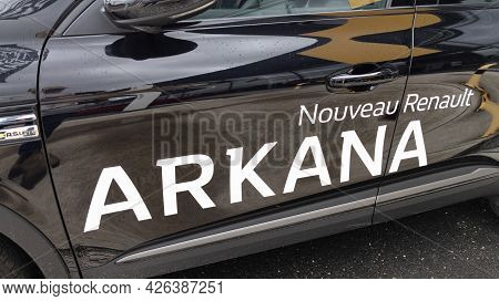 Bordeaux , Aquitaine France  - 07 04 2021 : Renault Arkana New Modern Car In Dealership Store With S