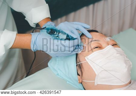 Eyebrow Tattoo Clinic Or Eyebrow Embroidery Clinic
