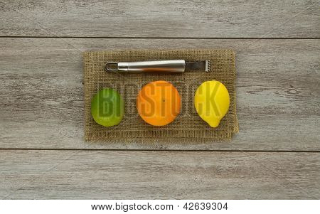 Kalkki-, appelsiini-, sitruuna- ja Zester