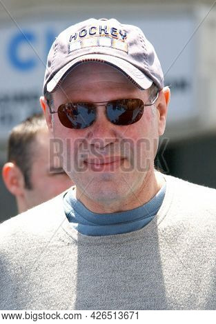 LOS ANGELES - MAY 18: Michael Eisner arrives to  the Ã¢â¬ËFinding NemoÃ¢â¬â¢ Hollywood Premiere on May 18, 2003 in Hollywood, CA