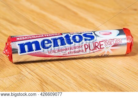 Tyumen, Russia-june 02, 2021: The Mentos Brand Is Owned And Produced By The Perfetti Van Melle Corpo