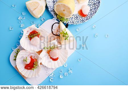 Preparing Healthy Gourmet Food, Seared Scallops With Caviar On On A Beautiful Dish In Shellfish Shel
