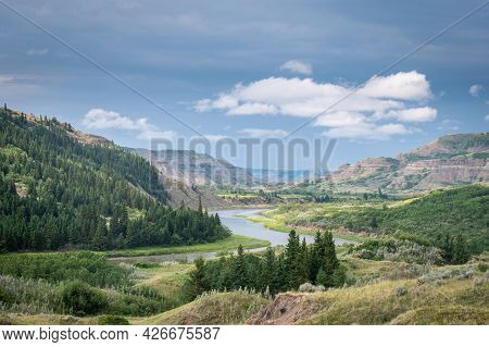 View At Dry Island Buffalo Jump, A Traditional Site For The Indigenous Buffalo Hunt.https://www.bigs