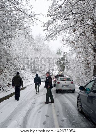 Közúti blokkolja a hó