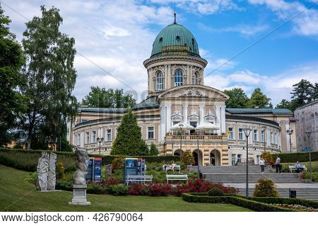 Spa House Wojciech - A Historical Building And A Park In Ladek Zdroj (landek) Sanatorium. 
Ladek Zdr