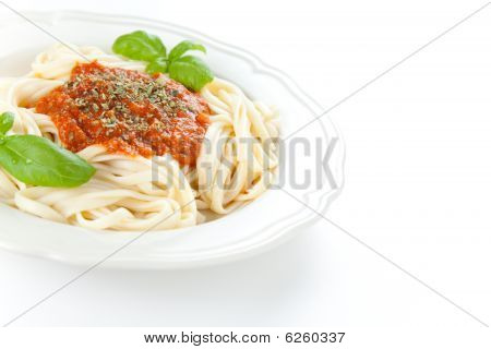 Ev yapımı Bolognese makarna