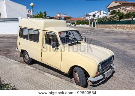Old Renault 4 Fourgonnette