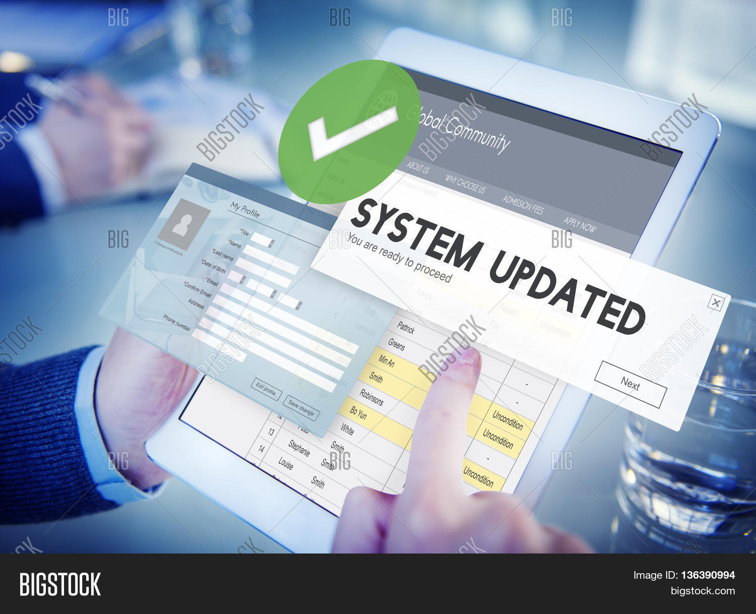 System Updated 图片和照片（免费试用） | Bigstock