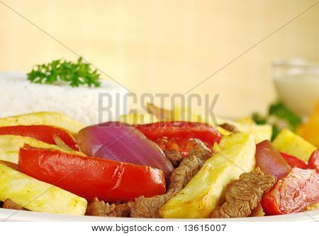 Lomo Saltado, peruánské jídlo