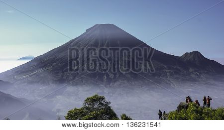 A view of Sindoro Mountains from Sikunir's peak