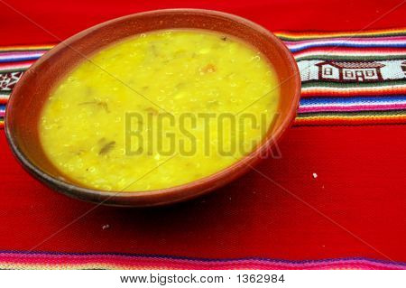  Typowe peruwiański Highland Food, Quinoa zupa