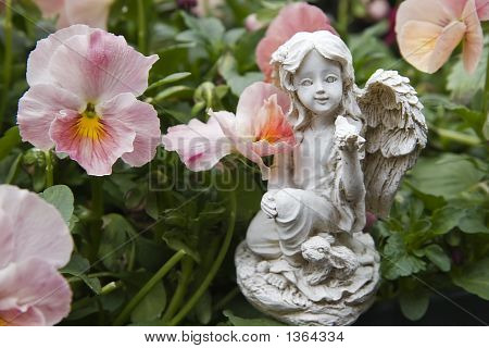 Estátua de anjo em tótós