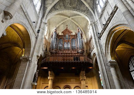 Poissy France - april 4 2016 : the picturesque collegiate church in spring