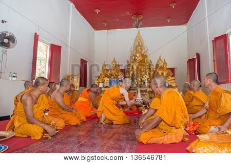 Huahin-thailand-30Apr ,2016 : Newly Ordained Buddhist Monk Pray With Priest Procession. Newly Ordain
