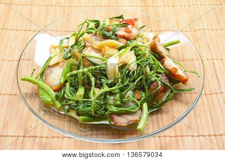 close up fried Water Minosa with crispy pork