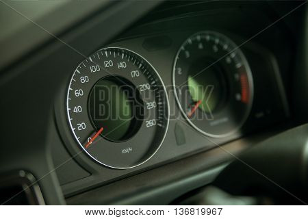 Closeup photography of car classic analogue speedometer