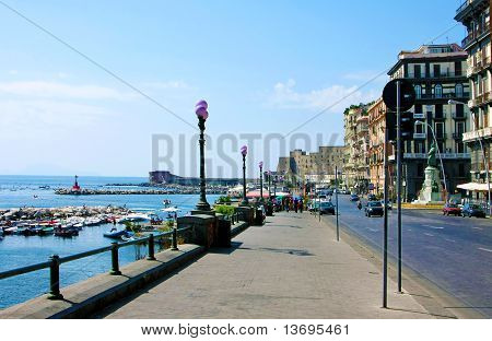 Napoli-bugt, havet