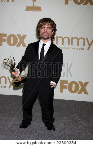 LOS ANGELES - 18 settembre: Peter Dinklage nella sala stampa presso la 63a Primetime Emmy Awards al Nokia T