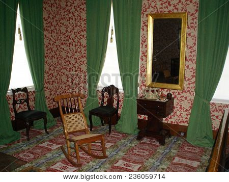 The Living Room Inside The Abraham Lincoln Home National Historic Site, Springfield, Il August 23, 2