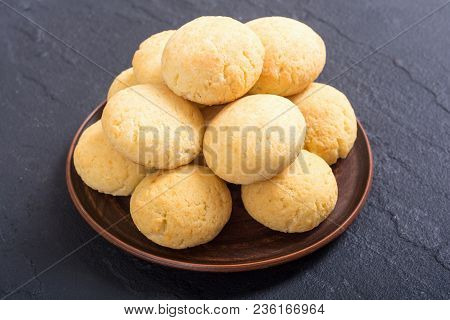 Homemade Brazilian Cheese Buns ( Pao De Queijo )