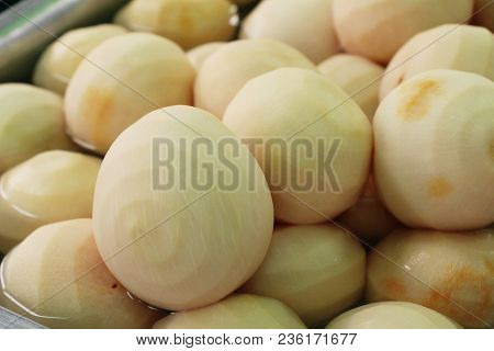 Santon Fruit Is Delicious At Street Food