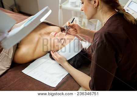 Cosmetologist Dermatologist Makes A Woman A Procedure Bio Oxidation Therapy.