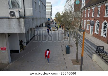 Bracknell, England - April 16, 2018: Wise Angle View Of Old And Modern 

Buildings Along The High St