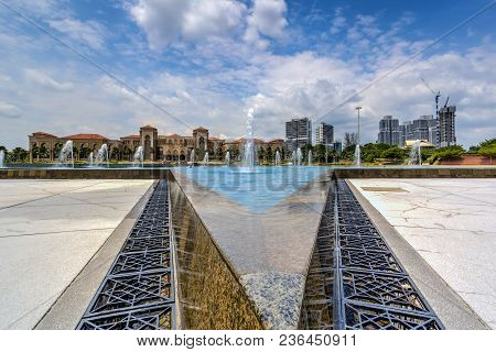 Johor Bahru, Malaysia - August 3Rd , 2017 :kota Iskandar Main Building. Kota Iskandar Is An Administ