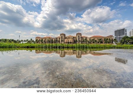 Johor Bahru, Malaysia - August 3Rd , 2017 :kota Iskandar Main Building. Kota Iskandar Is An Administ