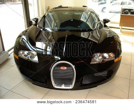 Front Of A Black Bugatti Veyron Sports Car On Display, Chicago, Il August 14, 2009