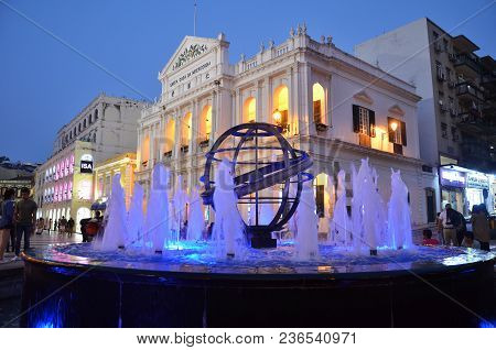 Macau, China- 07 Apr, 2018: Night View Of Fountain At Senado Square. The Territory Was The Last Euro