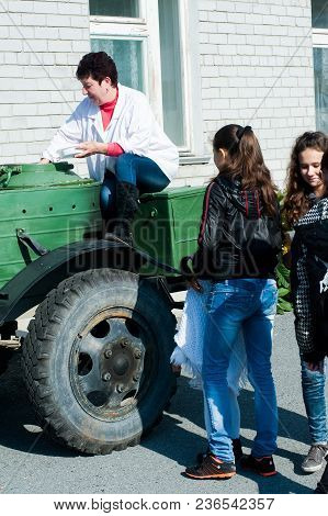 Tyumen, Russia - September 22, 2012: Avanpost Training Center On Preparation Of School Students For 