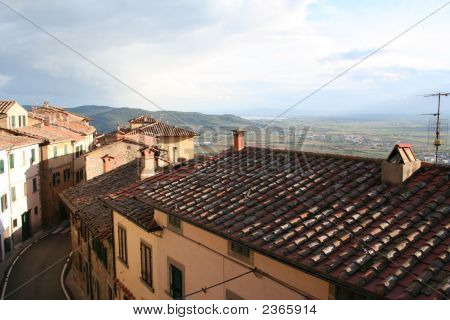 Italia. Toscana. Panorama di Cortona. Tramonto