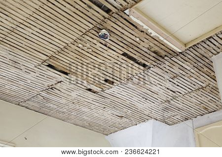 Old Plaster And Lath Ceiling In A House