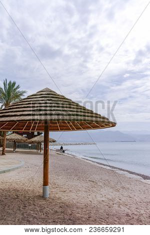 Beautiful Public Sandy Beaches On Red Sea In Eilat With Stro Umbrellas, Luxury Vacation Spa Resorts 