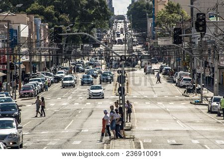 Curitiba, Brazil, January 03, 2018. Traffic Of Vehicles On 7 De Setembro Avenue, In The Central Regi