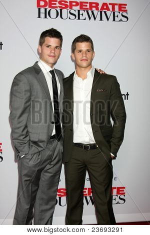 LOS ANGELES - SEPT 21: Max Carver. Charlie Carver ankommer til 