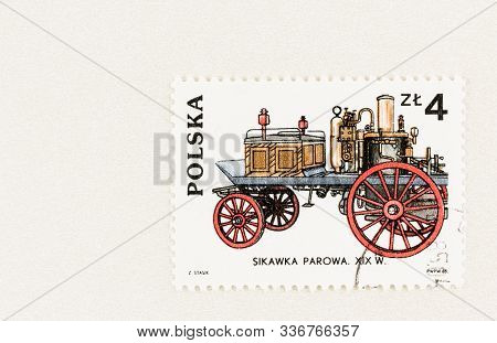 Seattle Washington - October 9, 2019: Polish Postage Stamp With Horse Drawn Fire Pumper, An Early Fi