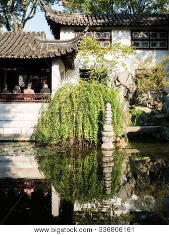Suzhou, China - October 30, 2017: Evening At Lingering Garden, One Of  The Famous Classical Gardens 