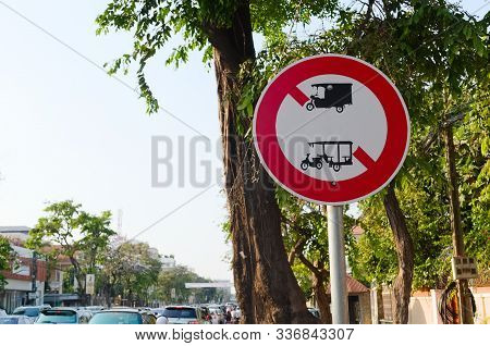 No Rickshaws Forbidden Roadsign. Motor Rickshaw, Tuk Tuk And Three Wheeler Prohibited Sign On The St