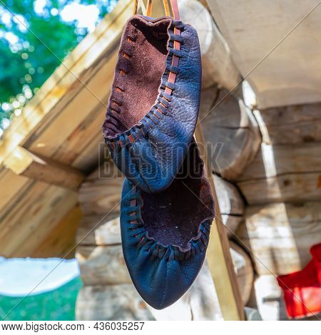 Bast Shoes Traditional Europe Worker Shoes, Leather Shoes