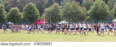 Bronx, New York, Usa - 9 October 2021: Side View Of The Start Of An Invitational Cross Country Race 