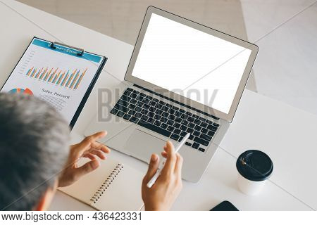 Mockup Copy Space Computer Notebook Laptop Concept , A Man's Hand Using A Laptop On Internet Website