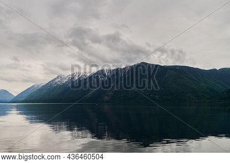 Beautiful Panoramic View At Kucherla Mountain Lake And Mountain Range. Belukha National Park, Altai 