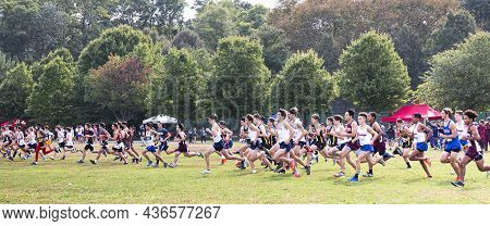 Bronx, New York, Usa - 9 October 2021: Boys Running Fast At The Start Of An Invitational Cross Count