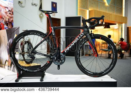 Dubai, Uae - November 18: The Pinarello F10 Dogma Sports Bike Is On Dubai Motor Show 2017 On Novembe